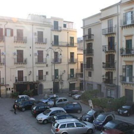 A Terrace In The Heart Of Palermo Apartment Bagian luar foto