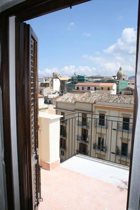 A Terrace In The Heart Of Palermo Apartment Bagian luar foto
