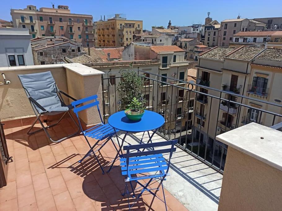 A Terrace In The Heart Of Palermo Apartment Bagian luar foto